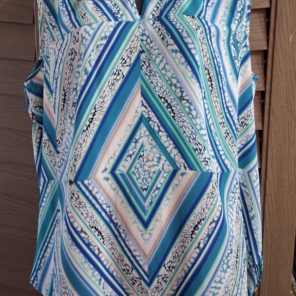 Mossimo Supply Co. Blue and White Geometric Tank Top
